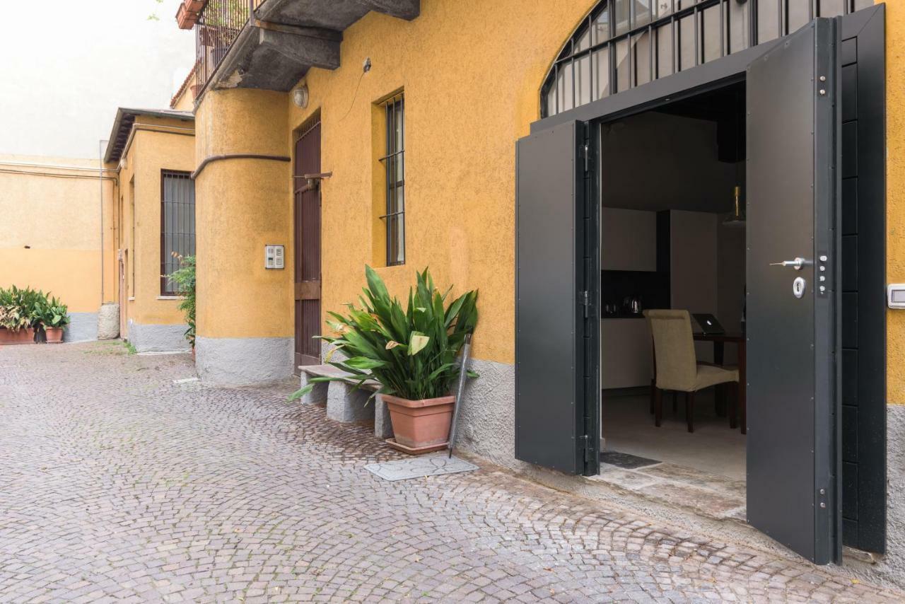 Le Scuderie Di Sant'Ambrogio Apartment Milano Exterior foto