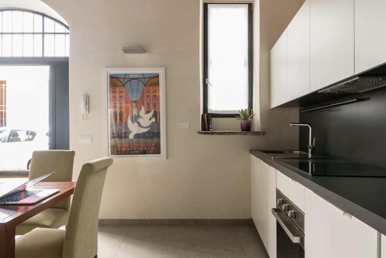 Le Scuderie Di Sant'Ambrogio Apartment Milano Exterior foto